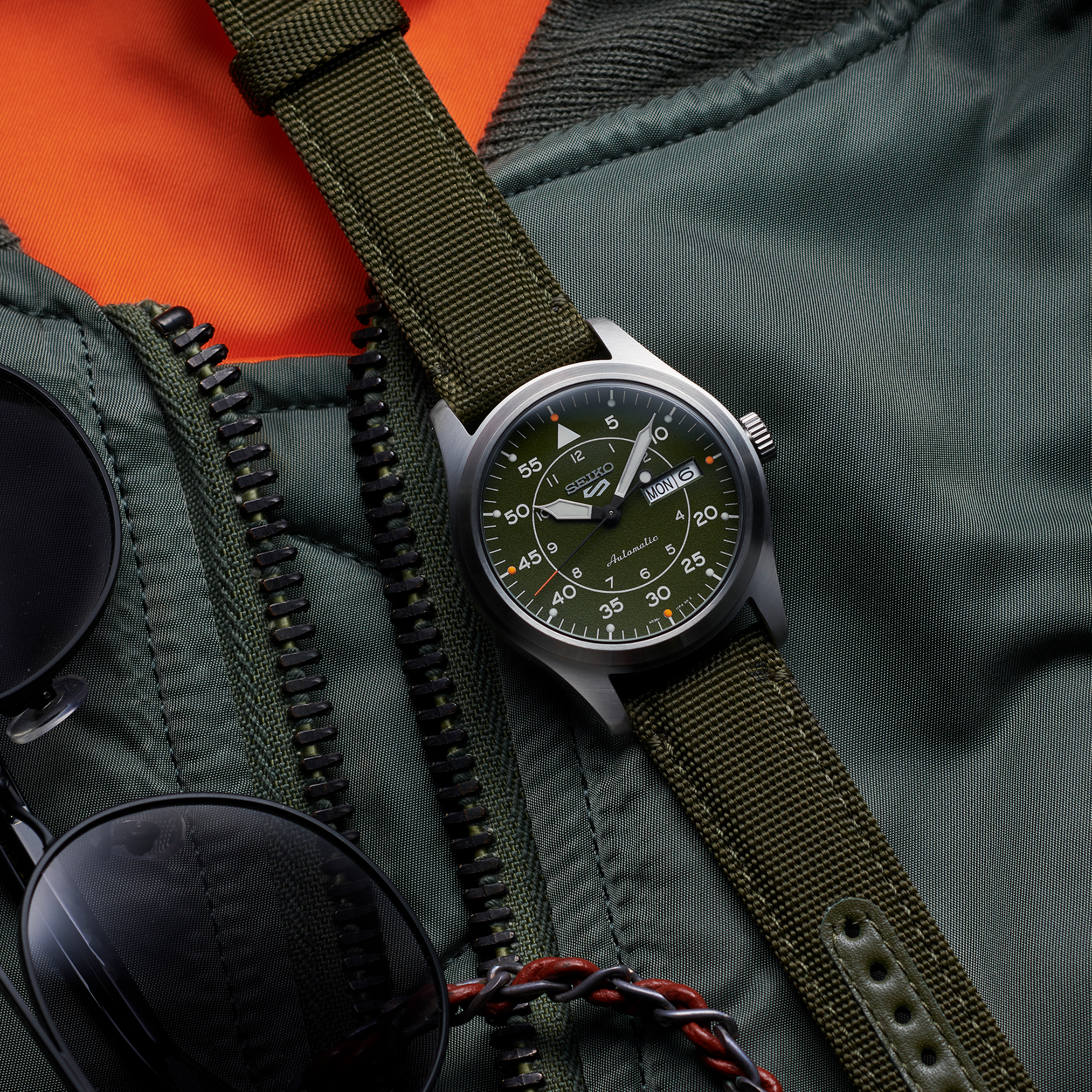 seiko-seiko-5-sports-watch-srph29