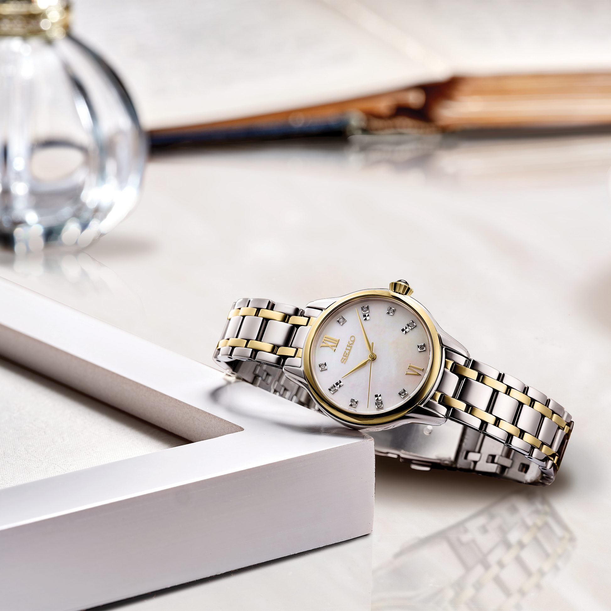 seiko-diamonds-collection-watch-srz540