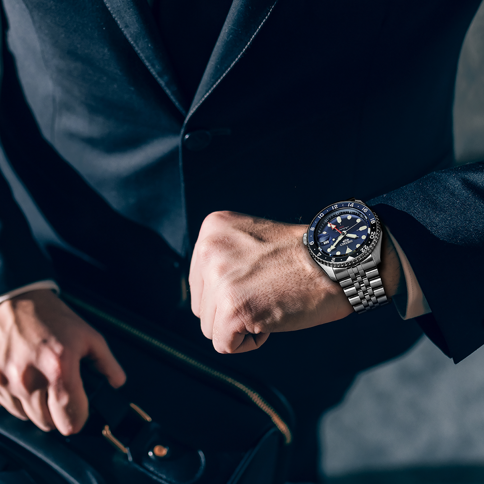 seiko-seiko-5-sports-skx-sports-style-gmt-series-watch-ssk003