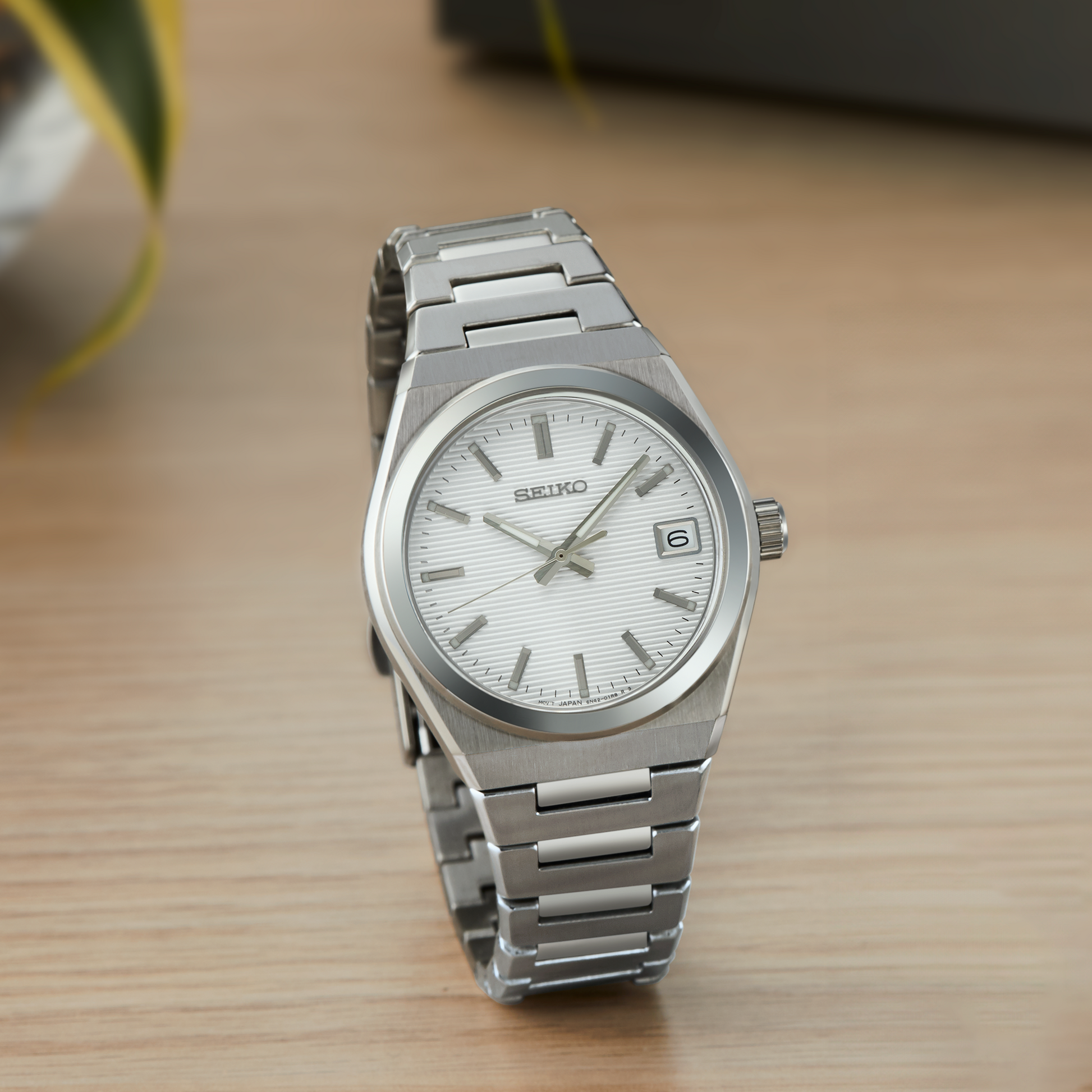 seiko-essentials-collection-watch-sur573