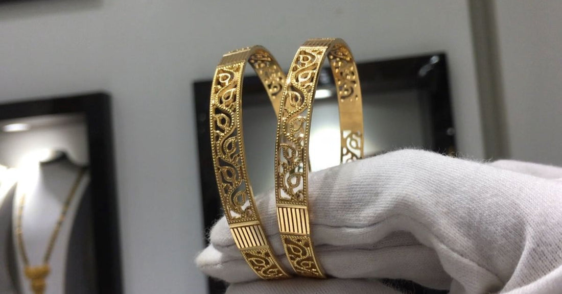 How Can You Style gold bangles for women for a Modern Minimal Look