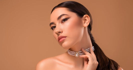 Step-by-Step Guide to Layering Choker Necklaces Without Overdoing It