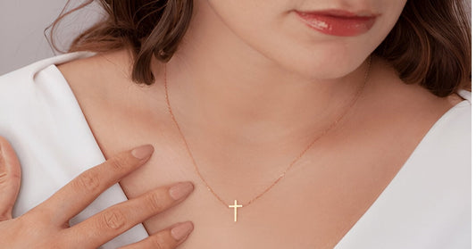 Cross Necklaces for Women: Meaning, Fashion & Faith Combined