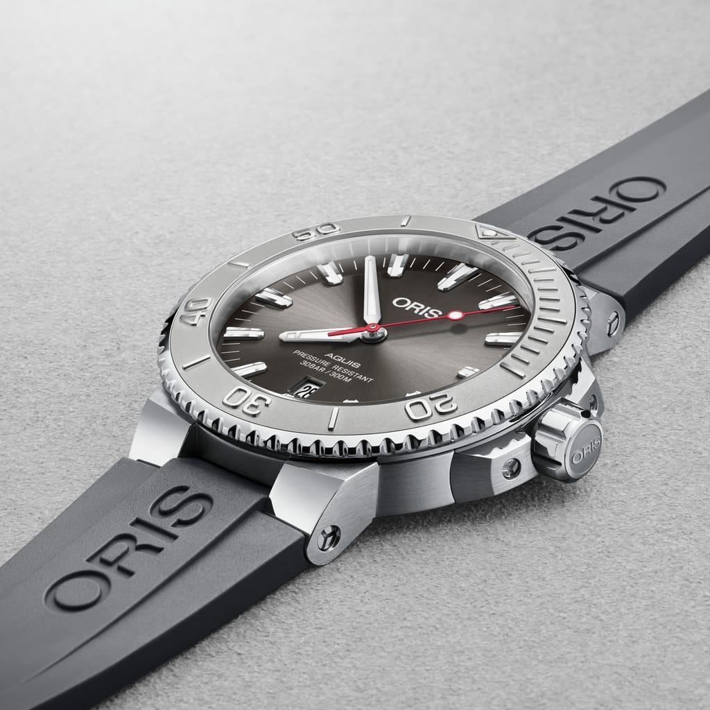 Oris Aquis Date Relief Automatic Watch 01 733 7730 4153-07 4 24 63EB