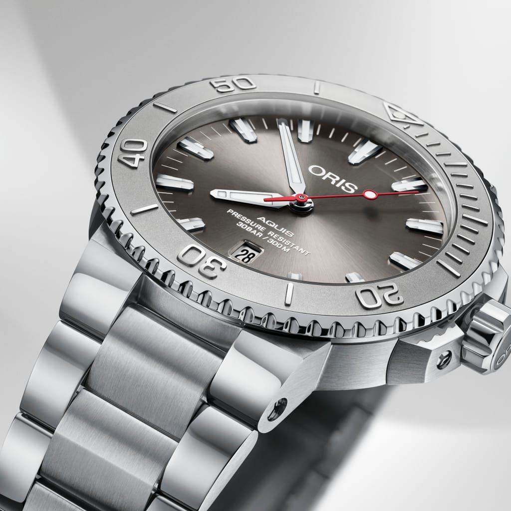 Oris Aquis Date Relief Automatic Watch 01 733 7730 4153-07 8 24 05PEB