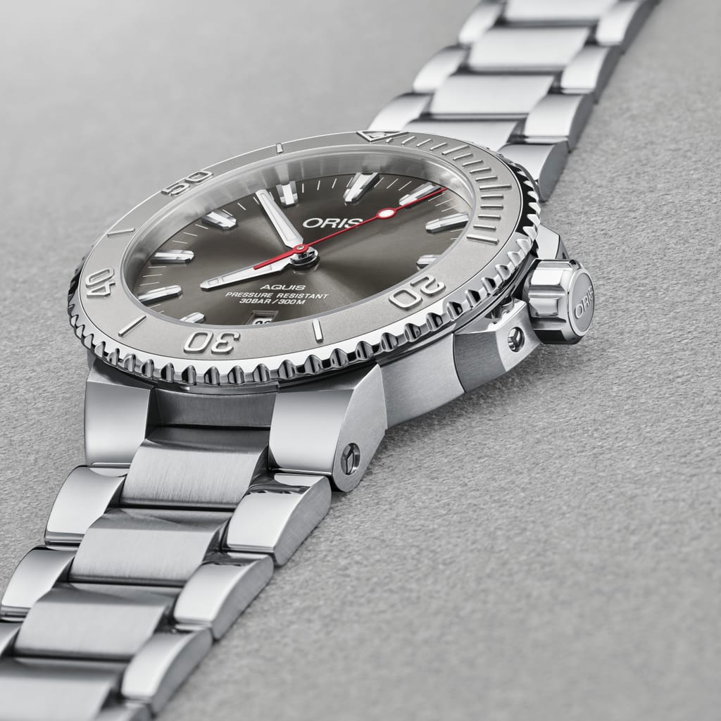Oris Aquis Date Relief Automatic Watch 01 733 7730 4153-07 8 24 05PEB